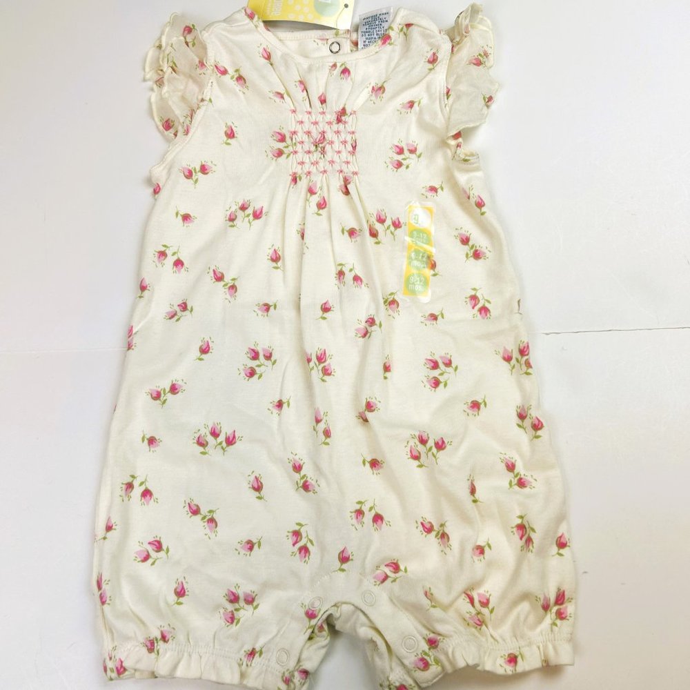 NWT Gymboree Baby Girl Smocked Rosebud Romper Size 6-9 Months